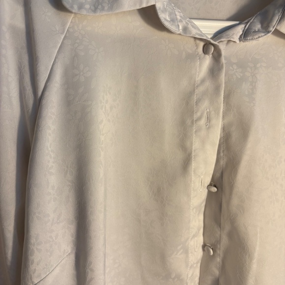 vintage styled blouse - Picture 2 of 4